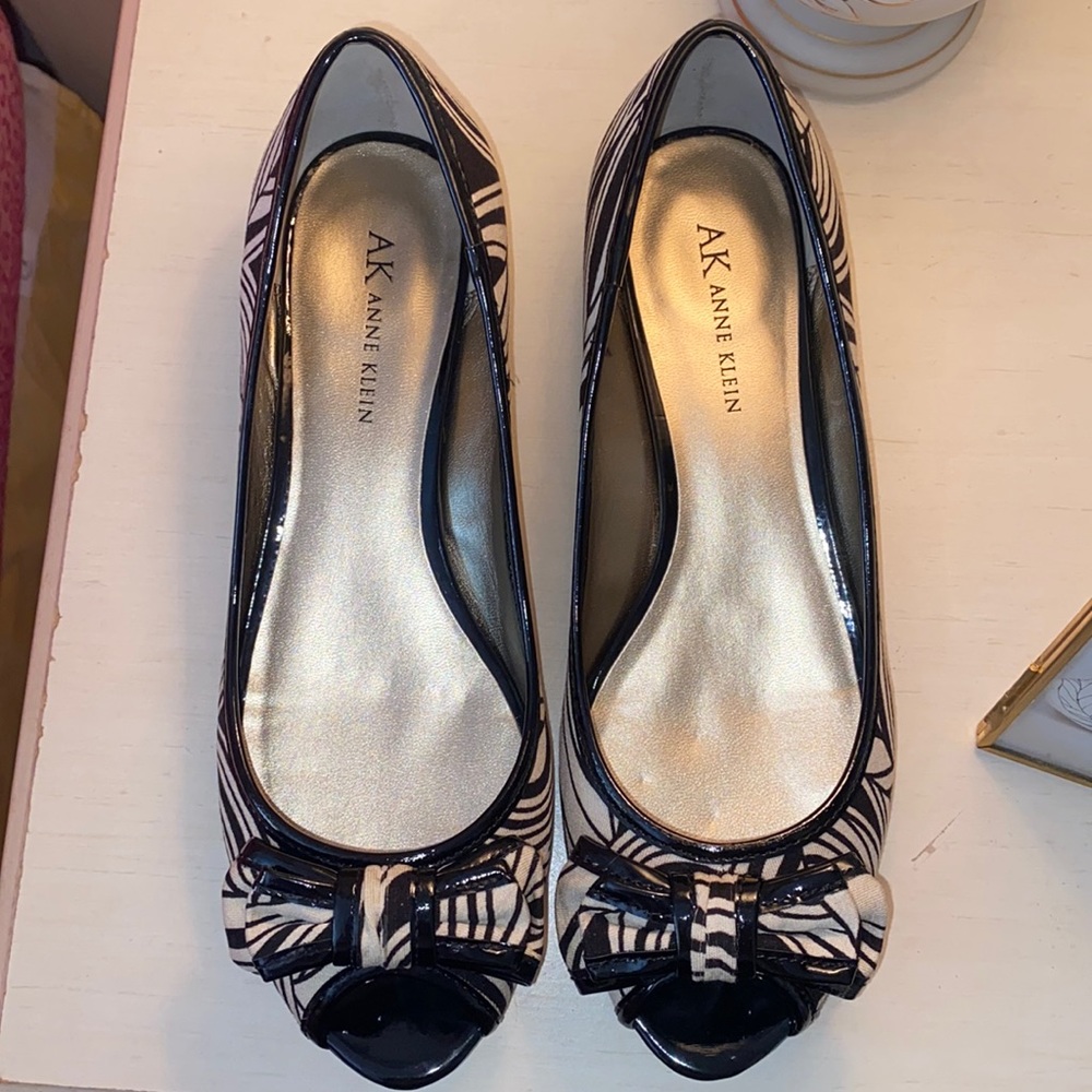 Anne Klein 7 1/2 open toe flats